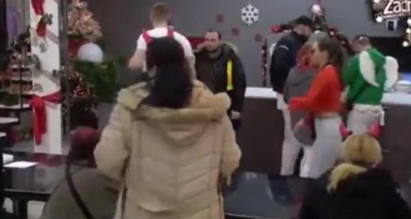 NAKON TUČE JOŠ VEĆI SKANDAL: Ana Korać mu obećava – imaće ODMAH SEKS, samo neka ga PUSTI! (VIDEO)