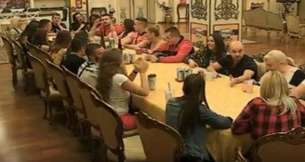 DRAMA: Posle bega iz Zadruge – BEŽANJE i iz PAROVA! Ona preko ograde, obezbeđenje JURNULO…
