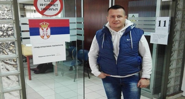 (FOTO) DOBILI SLOBODNO DA GLASAJU: Parovi obavili svoju građansku dužnost!