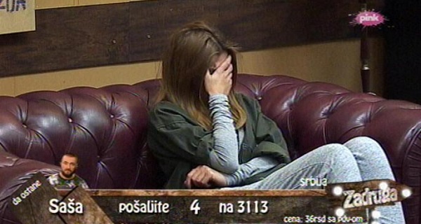 MAŠALA! Kija legla na krevet, kamera snimila – NEMA GAĆE! (FOTO)