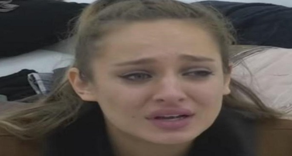 LUNA ŽESTOKO NAPADNUTA: Na Đoganijevu udarila ŽENA STARIJA, pred SVIMA! (VIDEO)Poniženje.