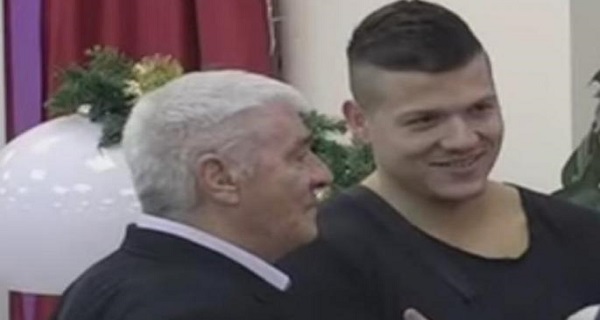 SKANDAL NA SAHRANI: Slobin otac NAJGORIM psovkama izvređao…. AUU, ne zna za sramotu! (VIDEO)