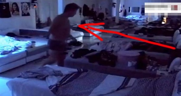 ISEČENO IZ PROGRAMA! Sklonjena kamera sa Slobe, on se u tim momentima ISKRAO! Nije viđen posle (VIDEO)
