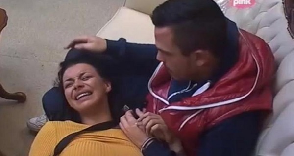 VRIŠTALA OD BOLA! Novi pakao Zerine Hećo: Iznenada je počela da je ŠUTIRA I UDARA! SKROZ JE POLOMILA! (VIDEO)