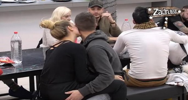 POJE*ALI SE PRED SVIMA?! Luna zaskočila Marka, pa izjavom šokirala sve! Napalila se, gori od njegovih dodira