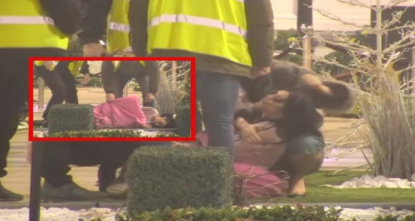 POTPUNI SLOM ZERINE HEĆO! Vrišti, baca se, OTIMA! Obezbeđenje je drži, NEMOĆNI SU! Mučno! (VIDEO)
