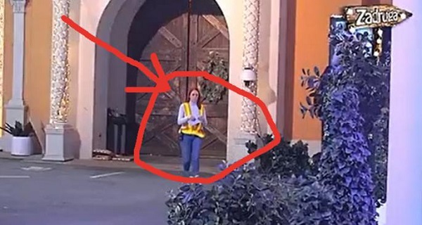 ŽENA IZ PRODUKCIJE uletela u “Zadrugu” i predala HITNO Ognjenu Amidžiću pismo! (VIDEO)