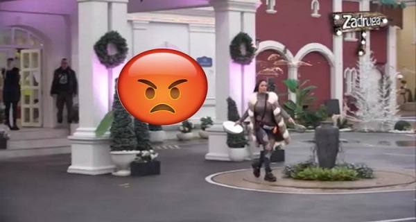 ŽESTOKO! NIKO se ne buni, pa da napravimo malo S*ANJE! Leteli LONCI, obezbeđenje REAGOVALO! (VIDEO)