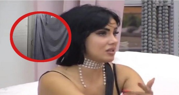 UŽASNO PONIŽENJE! Dok Aleksandra priča o Davidu, on i Ana se RAZVALJUJU od s*ksa u wc-u! (VIDEO)