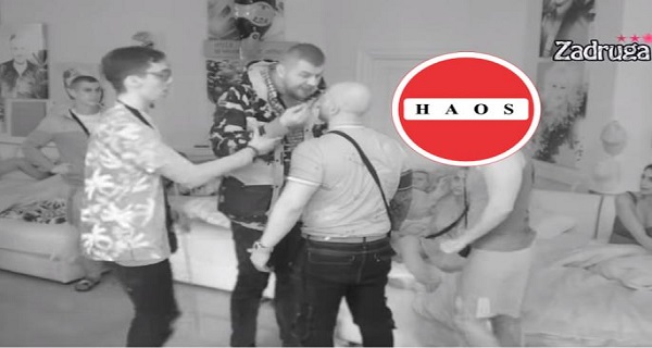OBEZBEĐENJE GA IZNELO! Žestoka SVAĐA Janjuša i Lazića usred noći! UNEO mu se u facu i ZAURLAO! (VIDEO)