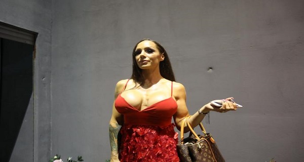 OPALA, SADO-MAZO! Ljuba Pantović OVO radi pred spavanje – svima je JAVNO pokazala! (FOTO)