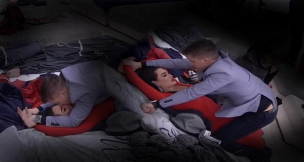 “JA JE LIŽEM CELU!” David otkrio SOČNE DETALJE – Evo ŠTA Ana voli da joj on RADI UJUTRU (VIDEO)