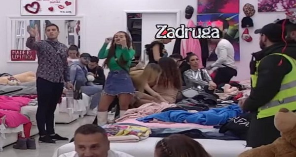 “PI*KICE, TVOJA DEVOJKA SE J*BALA ZA 2500 DINARA” Žestoka svađa Ane i Mensura, ni NJU nije štedela (VIDEO)