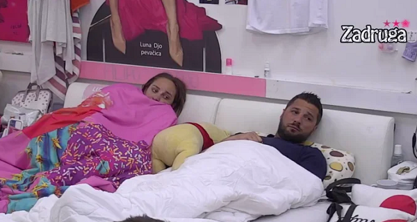 DOK JOJ SESTRA SLAVI ROĐENDAN ONA: Nina Đogani danas slavi rođendan, a ona u minus fazi (VIDEO)