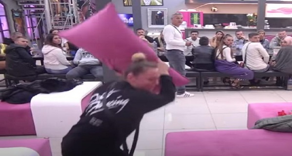 NAJMUČNIJA SCENA! Anabela pokazuje kako ju je Gagi tukao do NESVESTI! Luna ocu: ZABORAVI NA MENE! (VIDEO)
