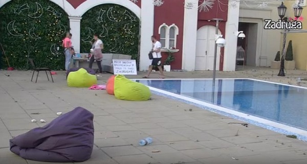 IZVRDEĐAO JE KAO NIKADA DO SADA “Nikog nisi imala kao mene, TEBE SU JE*ALI” Bela kuća se tresla! (VIDEO)