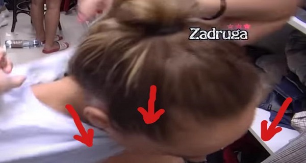OČI DA IZBIJU! Luna prišla kameri, skinula majicu, pokazala GOLE GRUDI, komplet! KRUPAN PLAN! (FOTO)