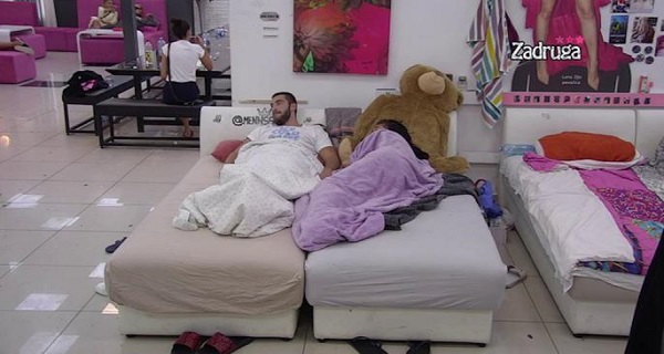 PROCURILO: Mensuru ZABRANJEN POVRATAK KUĆI? Nema GDE da ode nakon rijalitija? Izlanuo se pred Minom