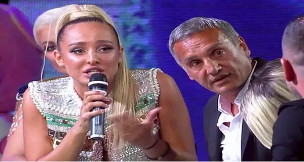 TRESLO SE U ŠIMANOVCIMA! Luna pokazala zube pa ZAURLALA – “Javi mi se samo kad ti stigne tužba!”