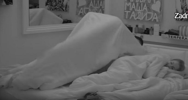 TOMOVIĆ MISICI ŠALJE LJUBAVNA PISMA, a sa NJOM JE ZAVRŠIO ISPOD POKRIVAČA! Zaigrali su se, pa uradili OVO