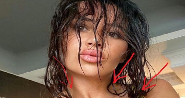 ŠTRČE BR*DAVICE, KRUPNI PLAN! Stanija pobedila Instagram, uslikala svoje GOLE GRUDI! (FOTO)