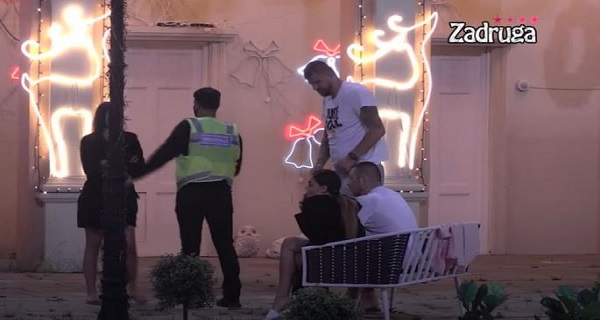 “SLOMIĆU TI RUKU!” Maja i Janjuš u KATASTROFALNOM OKRŠAJU: PLJUVANJE i GURANJE, OBEZBEĐENJE odmah reagovalo!