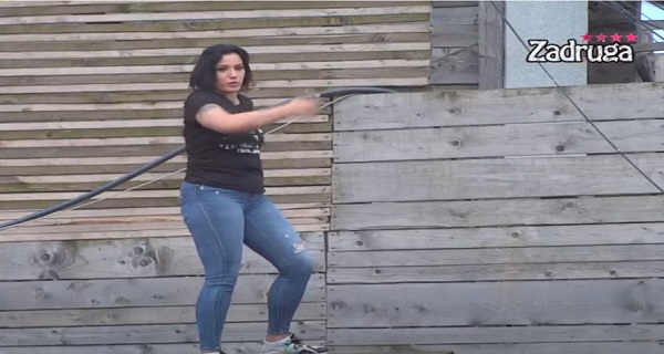 BEŽI IZ “ZADRUGE”! Kristina završila na KROVU nakon ŽESTOKE SVAĐE sa Kristijanom – DRAMA na imanju