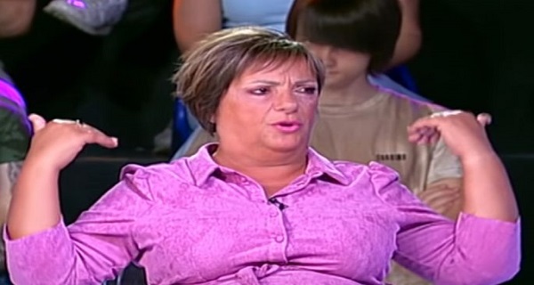 SEVNUO BATAK NADICE ZELJKOVIĆ! U emisiji se pojavila u MINIĆU, a kad je PREKRSTILA NOGE… Doživela PEH