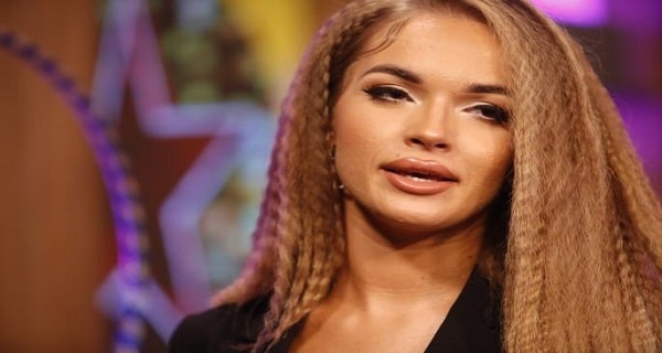 TEODORA DŽEHVEROVIĆ POKUŠAVA DA SE IZVUČE, ALI OVAJ BLAM JE ISPLIVAO! Nastupa po sobama u Americi! VIDEO