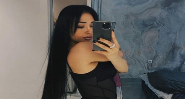 SVI JOJ ZAVIDU: Martija nema potreba ovo sakriva.