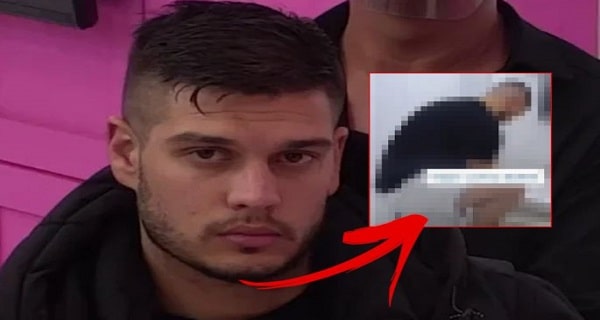 DEJAN OBAVLJA ISLAMSKI RITUAL U KUPATILU – Isplivao CEO SNIMAK! Ovo je DOKAZ da je PROMENIO VERU?