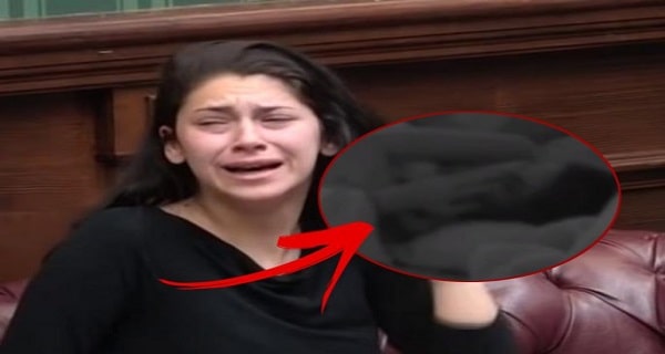 PROVERILA DA LI JE NEKO GLEDA! Pred kamerama JELA SADRŽAJ IZ NOSA, a sad u krevetu ponovo ZGROZILA JAVNOST