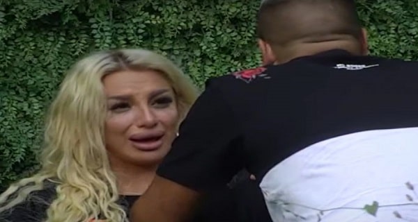 ALEKS DOBILA NAPAD HISTERIJE! Nije joj dobro – baca se po zemlji, plače, URLA! Ni Dejan ne može da je SMIRI