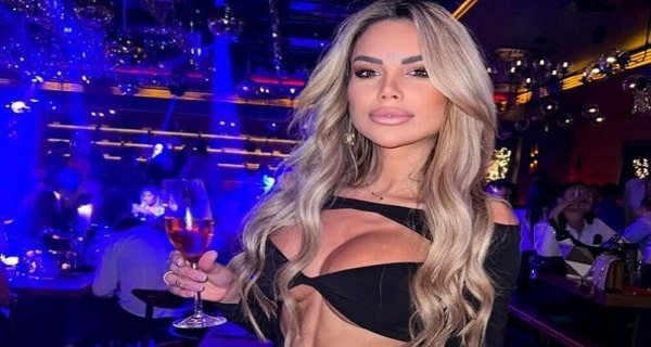SVI SU JE PROZIVALI DA SU JOJ SILIKONI SPOJENI, PA JE OPET OTIŠLA POD NOŽ! Iva posle operacije pokazala kako joj izgledaju grudi