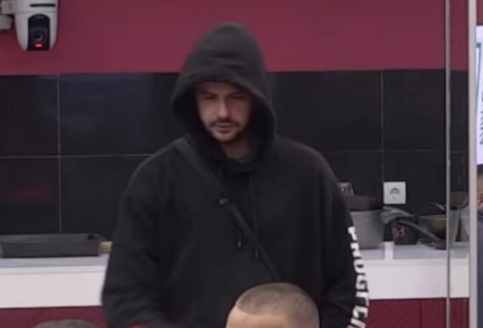 SLOMIO SE! Bilal Brajlović se GUŠI u SUZAMA: Najavio da se večeras SVE MENJA: “NE MOGU VIŠE”