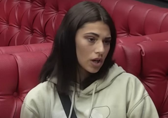 MILICA UKRALA TUĐEG DEČKA – Veselinovićeva kraljica NEMORALA, zavela ZAUZETOG momka: Ne kriju EMOCIJE