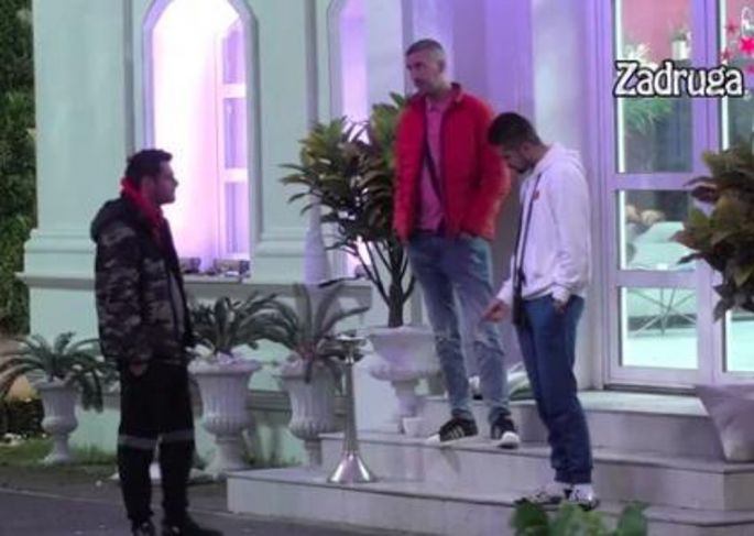 BILAL BESNI PO BELOJ KUĆI NAKON TUČE SA MAJOM “Stalno peva OKUJ ME CARE, pa neka je okuje za Novu godinu”