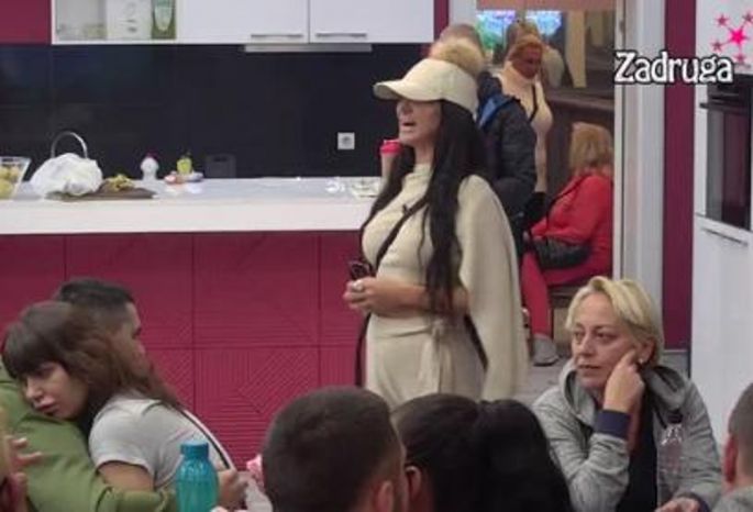 “KUPAM ‘ROLIJA’ U DUBAIJU, VOLIM PORŠE! PUNO KOŠTA!” Slađa pokazala svoje pravo lice “Nisam skromna”