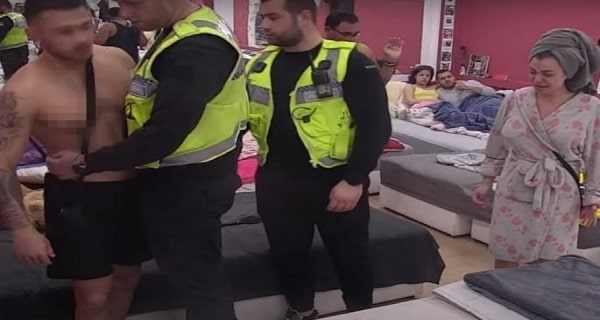 URLA I VRIŠTI – Marko joj DEMOLIRA stvari! Nikad žešći karambol, Sanja se guši u suzama! (VIDEO)