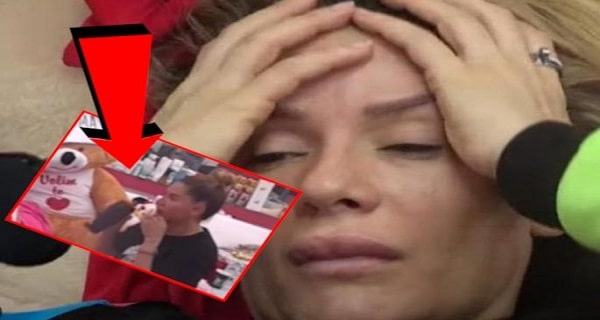 ISPLIVAO ŠOK SNIMAK KAKO ANA ĆURČIĆ GUTA TABLETU ZA TABLETOM! Ova scena uznemirila je sve koji su videli