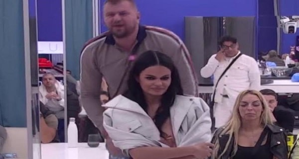 Uhvatili ih NESPREMNE – Isplivala istina o VAČARENJU Jovane i Janjuša, otkriveno šta je bilo iza kamera