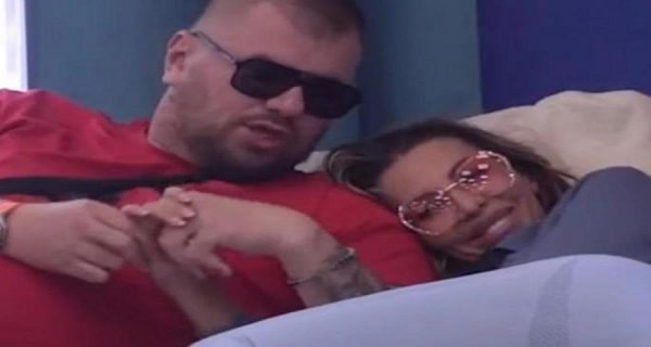 (VIDEO) Sevaju VARNICE – Aneli i Janjuš se prepustili STRASTIMA odmah nakon buđenja, željni jedno drugog kao nikad pre