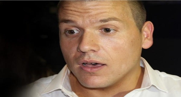 “Ne želimo MUŠKARCE U HALJINAMA” Sloba Radanović POBESNEO zbog ovog performansa na PZE, pa otvoreno ZAPRETIO MOTKAMA