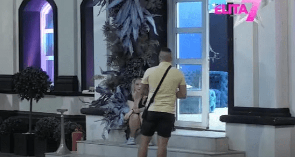 Sumnjaju da je TRUDNA – Rijaliti par van sebe: “Dete bi promenilo sve”