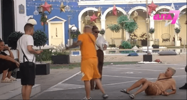 U cik zore Ša napravio neviđeni haos, nasrnuo na cimera: Kadrovi jezivi – završio je na podu (VIDEO)