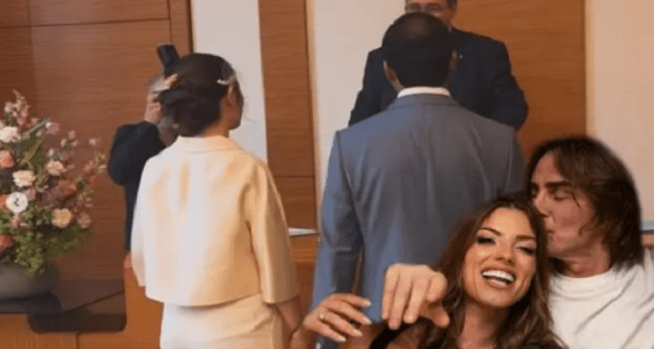 Snimak sa venčanja: Ćerka Željka Mitrovića oduševljeno pozira sa mladoženjom (FOTO/VIDEO)