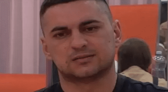 Rat ne prestaje, uvrede samo pljušte – Bebica URNISAN KAO NIKAD: “Prodana dušo, koliko košta tvoj obraz?”