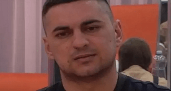 Rat ne prestaje, uvrede samo pljušte – Bebica URNISAN KAO NIKAD: “Prodana dušo, koliko košta tvoj obraz?”