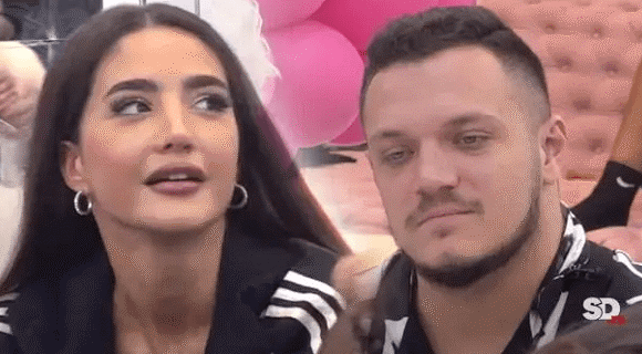 Priznao joj je sve: Gasttozz ne može više da kontroliše osećanja prema Đuričićevoj – OBEĆAO joj da više nema suza u njenom životu