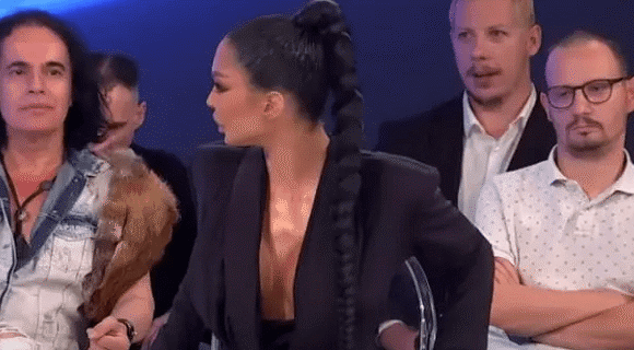 “Pokazala je da je niko i ništa” : Maja Marinković izrevolotirana izletela iz studija (VIDEO)